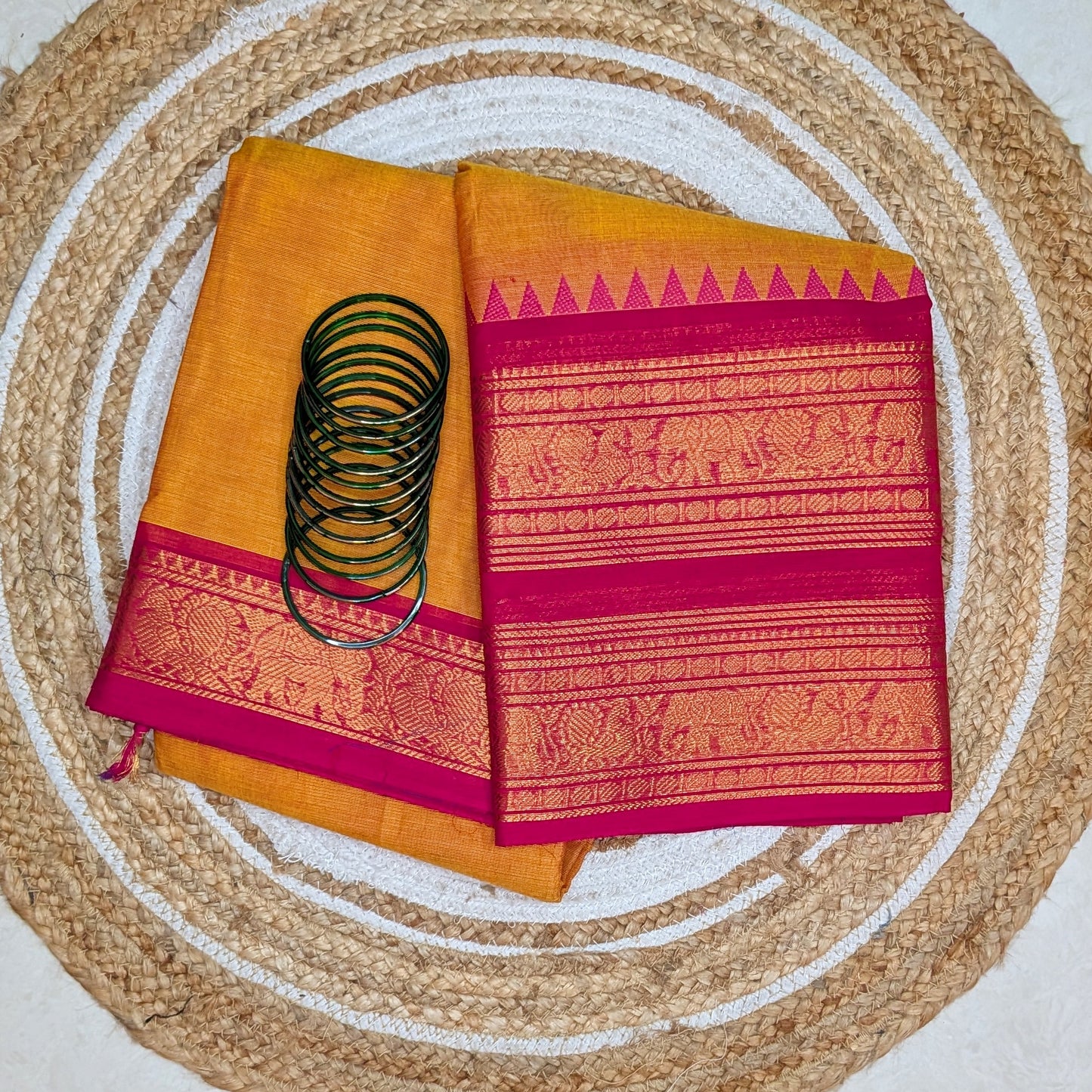 Nira - Sunshine in every fold