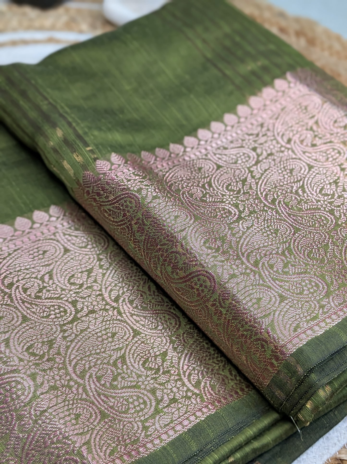 Svarna – Semi Banarasi Saree with Golden Zari Elegance