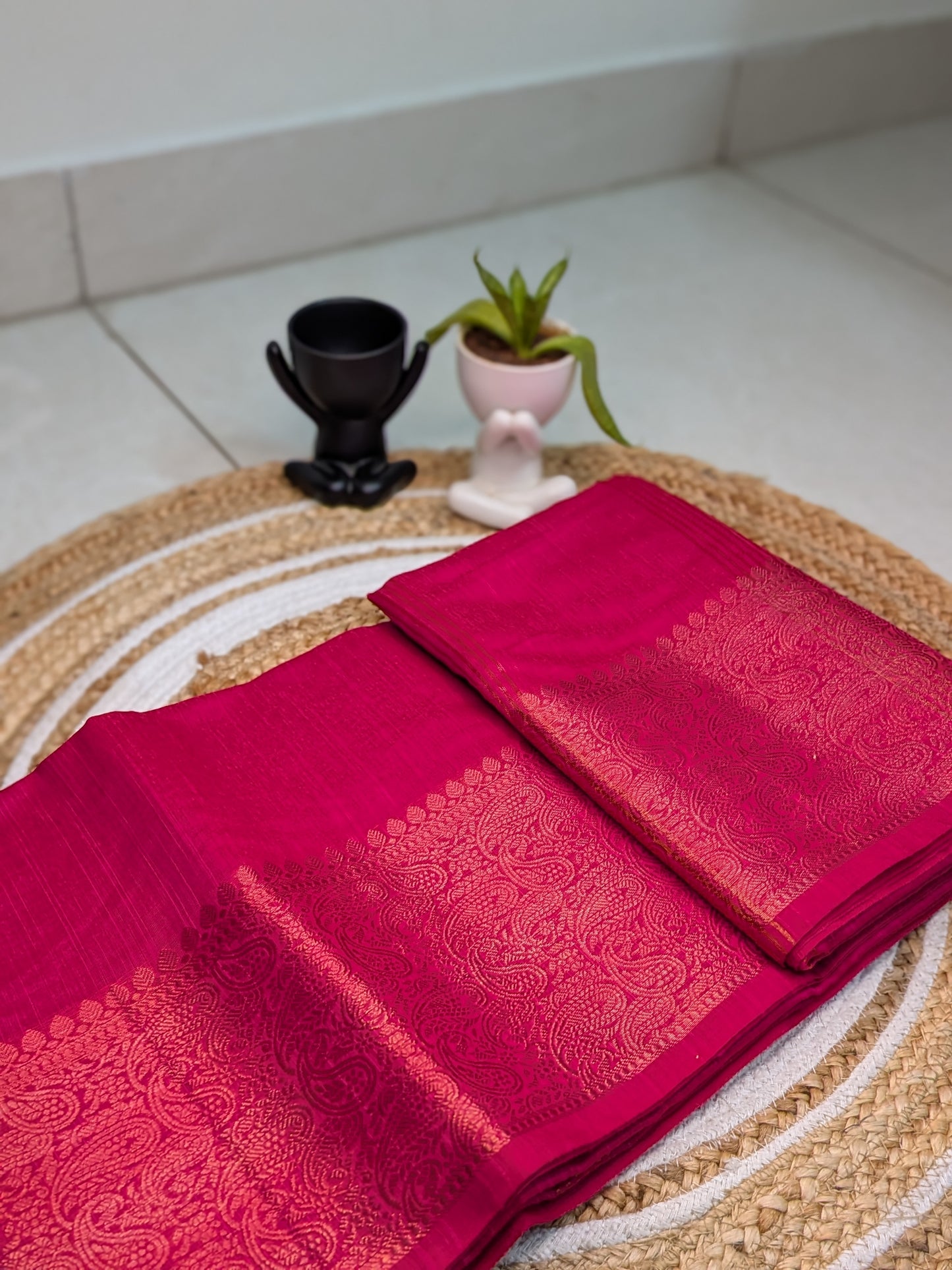 Svarna – Semi Banarasi Saree with Golden Zari Elegance