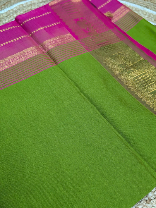 Varnam - Semi Silk Kanchipuram Handloom Saree in Green & Rani Pink