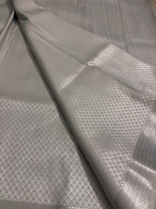 Nayika – Semi Silk Kanchipuram Saree in Silver tone with Silver Zari