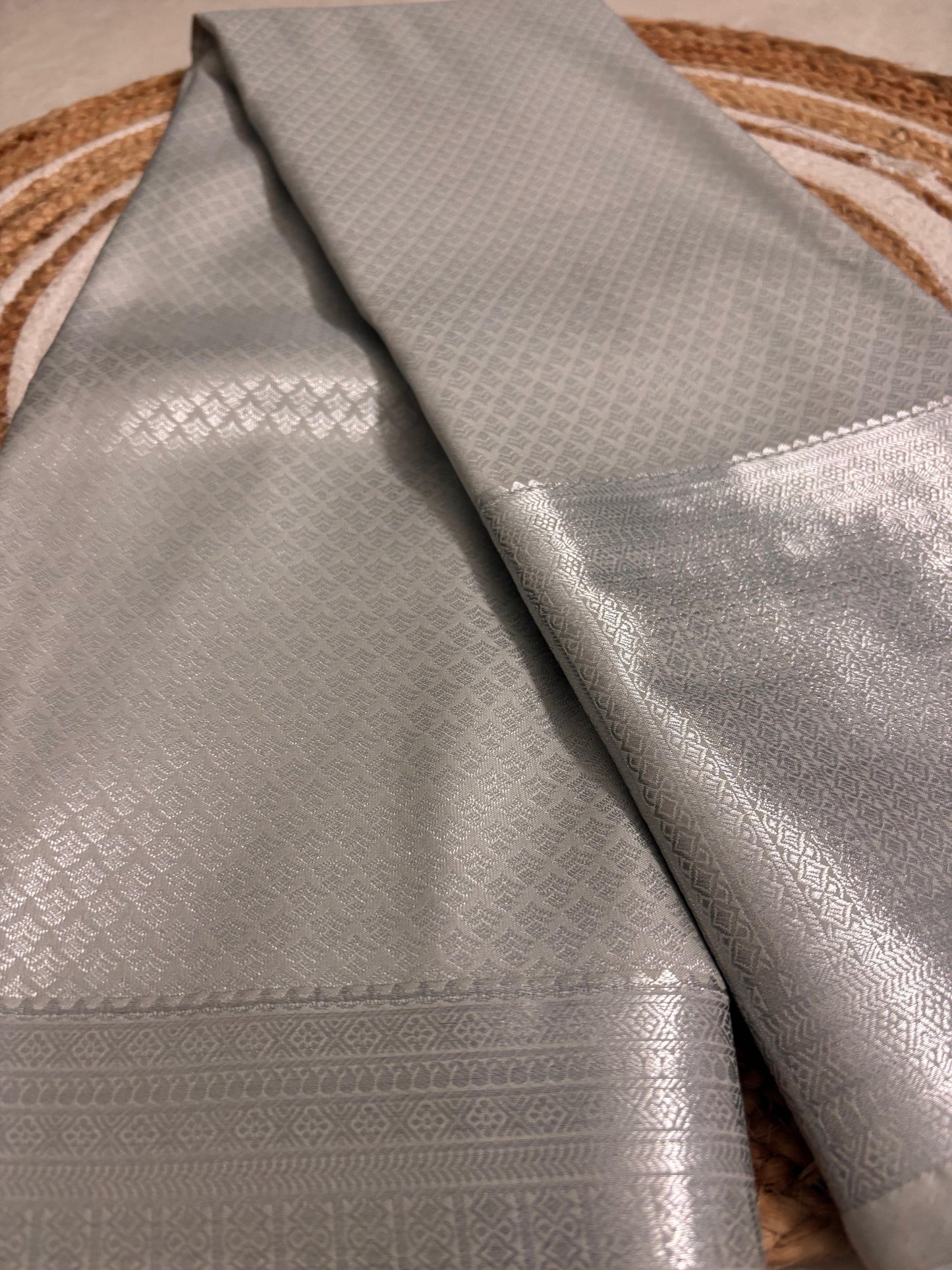 Nayika – Semi Silk Kanchipuram Saree in Silver tone with Silver Zari