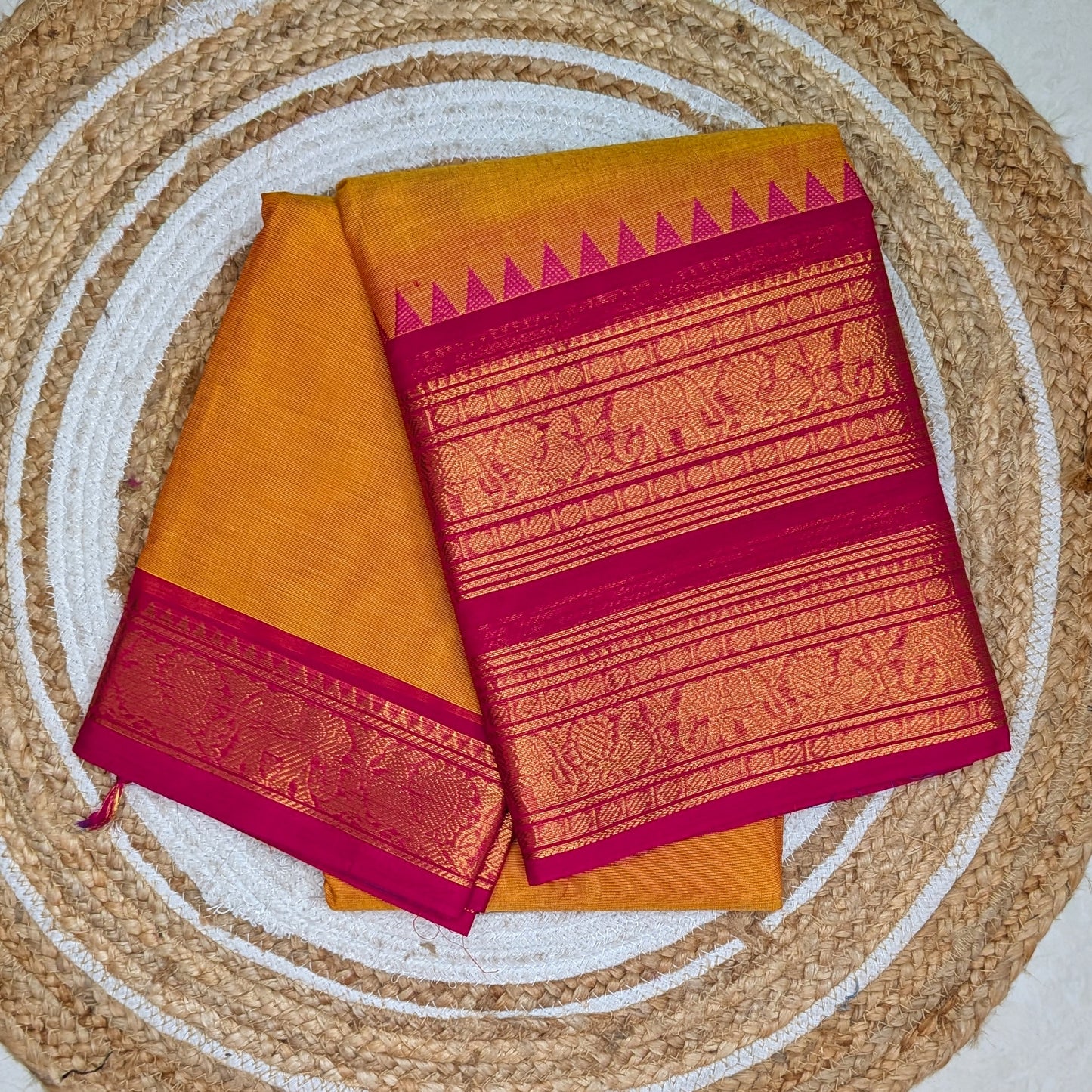 Nira - Sunshine in every fold