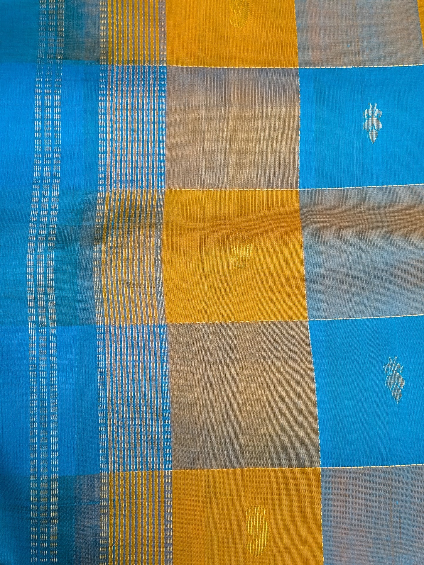 Paalum Pazhamum - Blue & Orange Splendour
