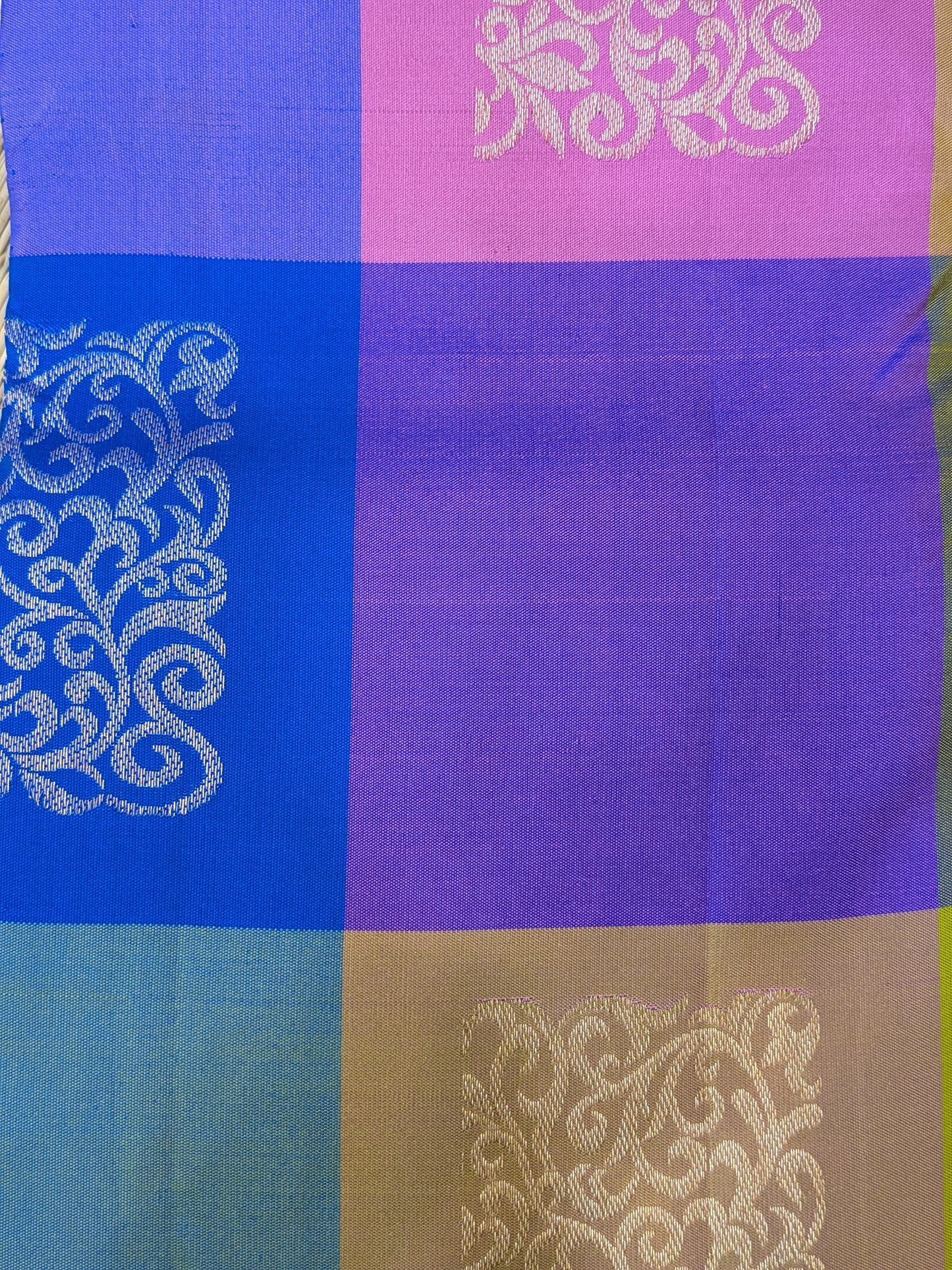 Paalum Pazhamum – Multicolour Kanchipuram Checked Silk Elegance