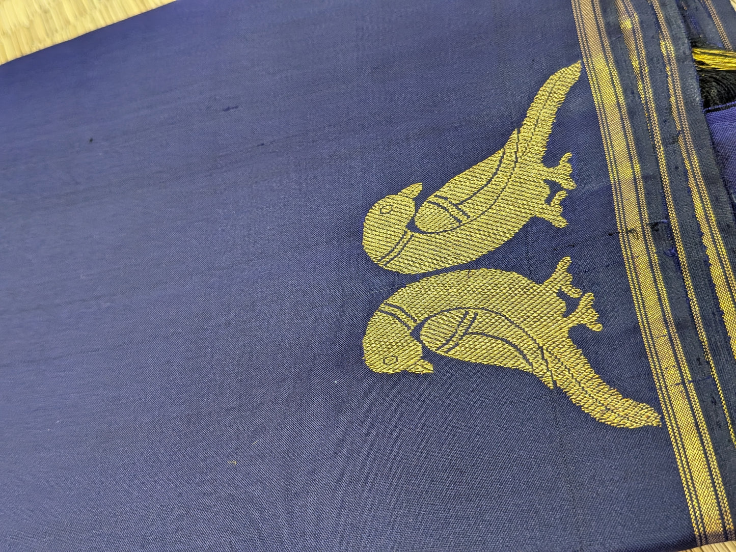 Taarakai – Kanchipuram Pure Handloom Silk in Navy Blue with Twin Birds Border