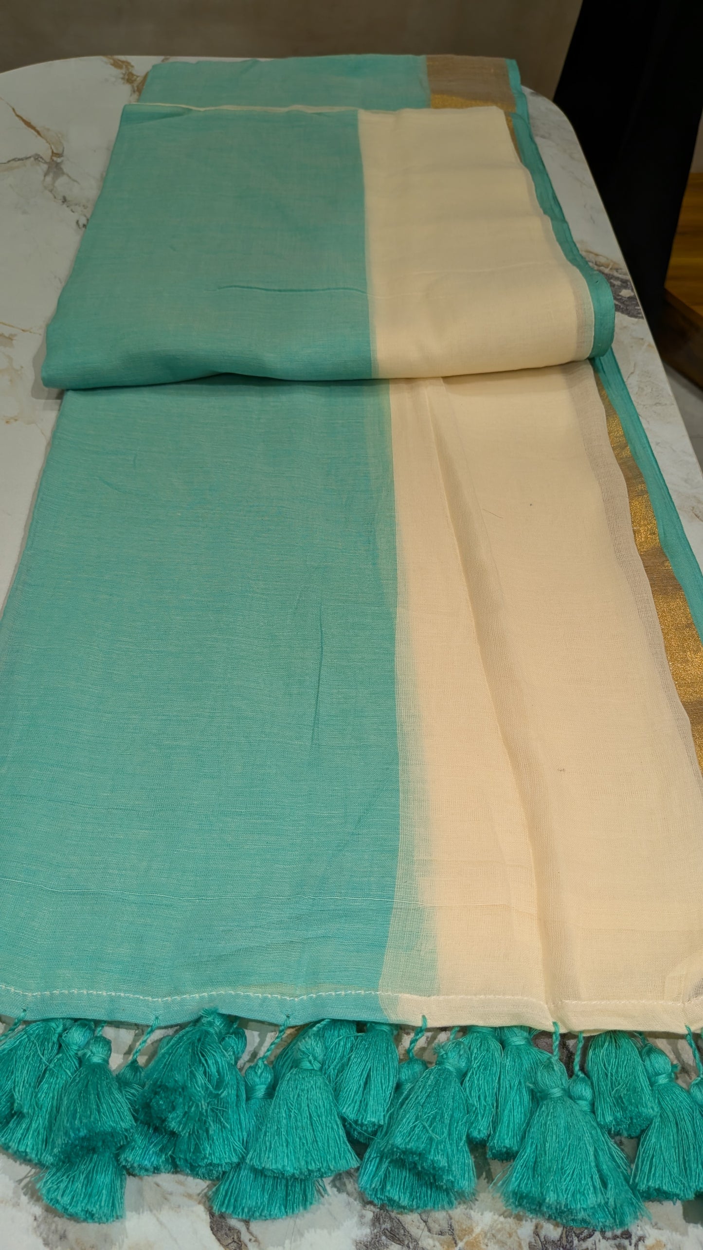 Mridula -Green & Off-White Mul Mul Cotton Kasavu Saree